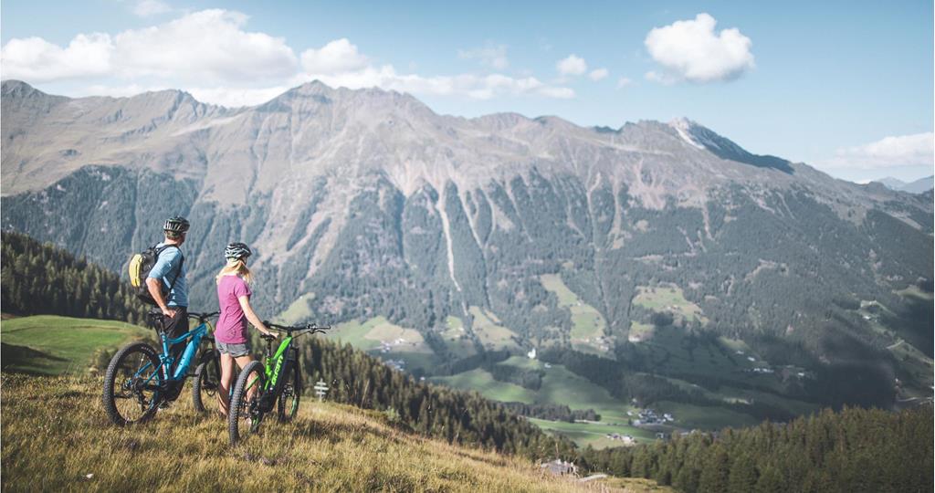 Avventura su due ruote: tour emozionanti ed esperienze rilassanti