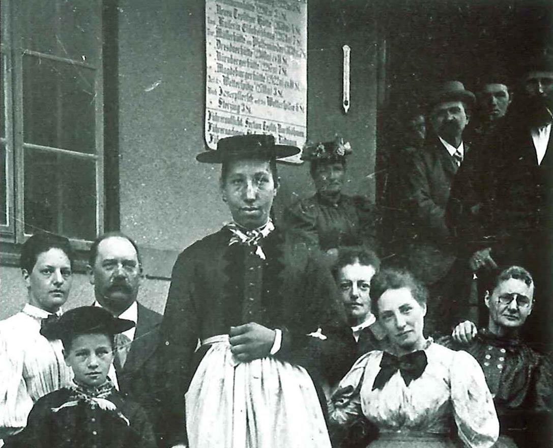 story-ridnauner-riesin-mit-ihrer-schwester